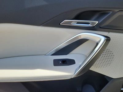 2026 BMW X1 — photo 13 view