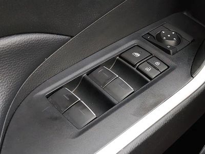2024 Toyota RAV4 - Photo 17
