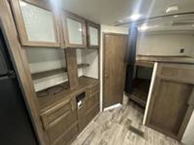 2019 Keystone Keystone RV Cougar — photo 11 view