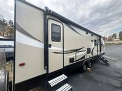 2019 Keystone Keystone RV Cougar — engine compartment view