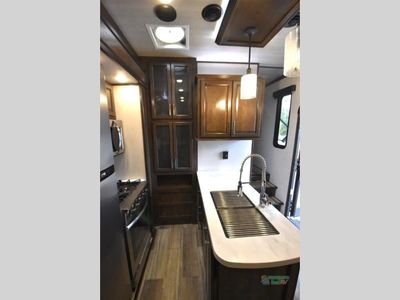 2022 Dutchmen RV Voltage — photo 36 view