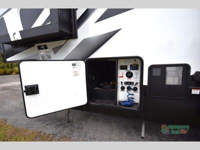 2022 Dutchmen RV Voltage — photo 15 view