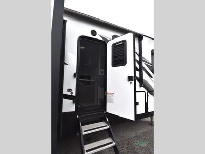 2022 Dutchmen RV Voltage — photo 9 view
