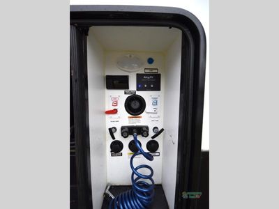 2022 Dutchmen RV Voltage — photo 16 view