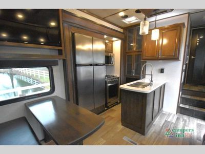 2022 Dutchmen RV Voltage — photo 33 view