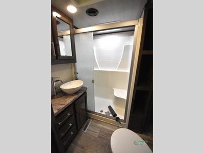 2022 Dutchmen RV Voltage — photo 38 view