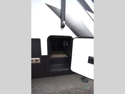2022 Dutchmen RV Voltage — photo 11 view