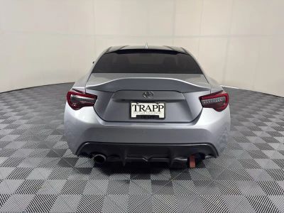 2017 Toyota 86 — rear three-quarter view