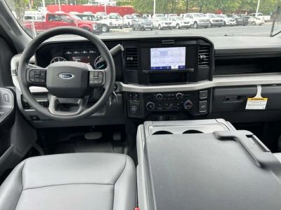 2026 Ford F-350SD - Photo 12