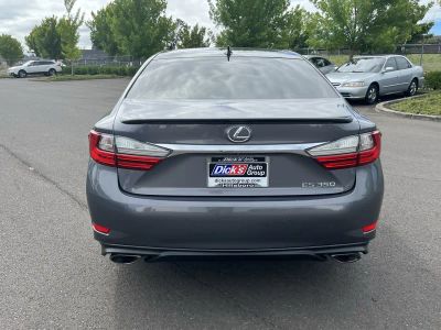 2016 Lexus ES 350 — interior view