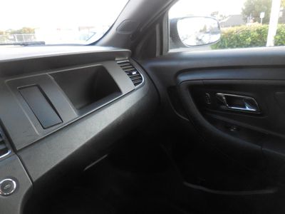 2014 Ford Taurus - Photo 19