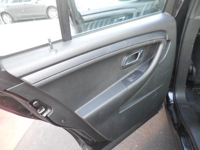 2014 Ford Taurus - Photo 15