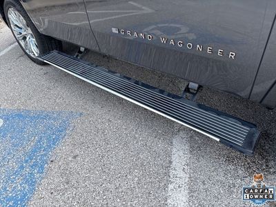 2023 Jeep Grand Wagoneer - Photo 4