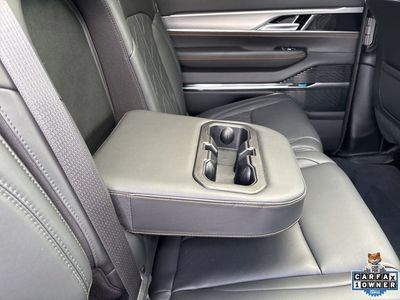 2023 Jeep Grand Wagoneer - Photo 50