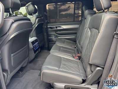 2023 Jeep Grand Wagoneer - Photo 42