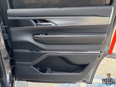 2023 Jeep Grand Wagoneer - Photo 46
