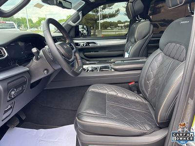 2023 Jeep Grand Wagoneer - Photo 62