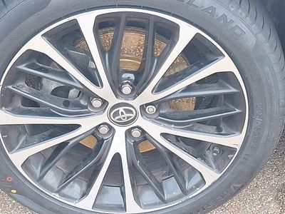 2019 Toyota Camry - Photo 10