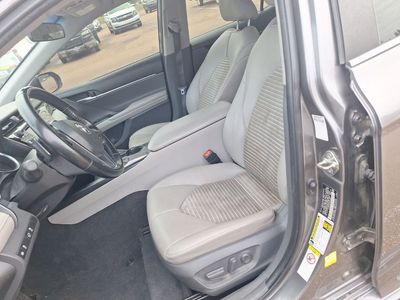 2019 Toyota Camry - Photo 12