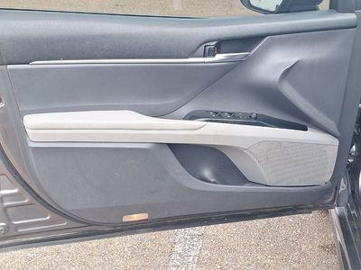 2019 Toyota Camry - Photo 15