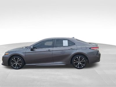 2019 Toyota Camry - Photo 9