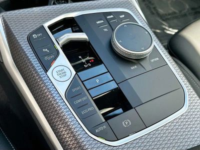 2026 BMW 3 Series — photo 14 view