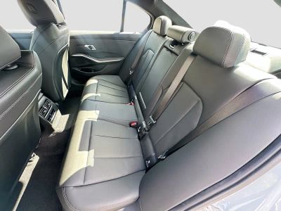 2026 BMW 3 Series — photo 20 view