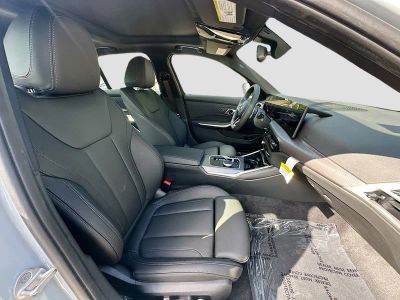 2026 BMW 3 Series — photo 23 view