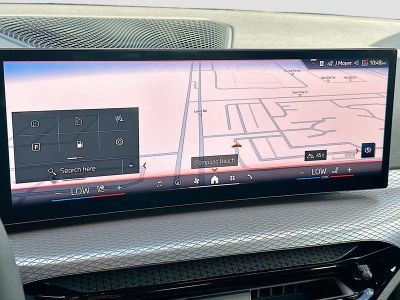 2026 BMW 3 Series — photo 11 view