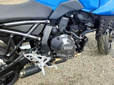 2026 Suzuki Hayabusa — photo 11 view