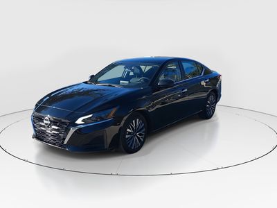 2025 Nissan Altima - Photo 3