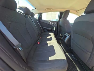 2015 Chrysler 200 - Photo 14
