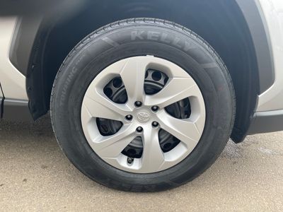 2024 Toyota RAV4 - Photo 16
