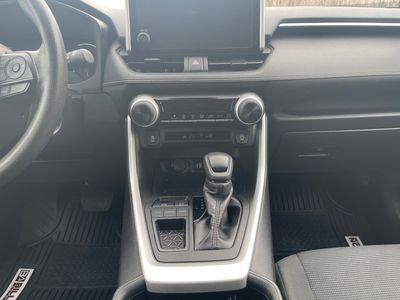 2024 Toyota RAV4 - Photo 13