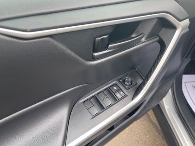 2024 Toyota RAV4 - Photo 20