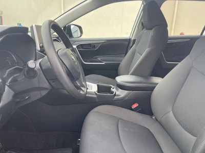 2024 Toyota RAV4 - Photo 9