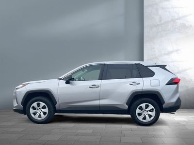 2024 Toyota RAV4 - Photo 3