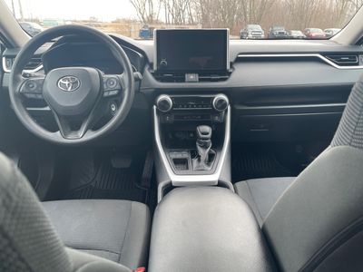 2024 Toyota RAV4 - Photo 12