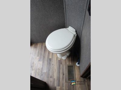 2015 Keystone RV Cougar X-Lite - Photo 13