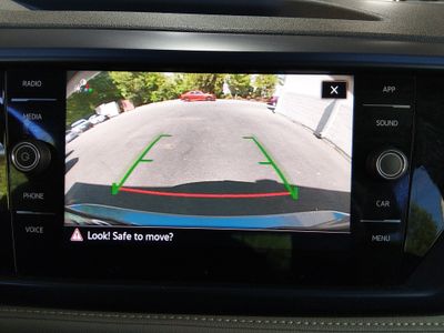 2024 Volkswagen Taos - Photo 16