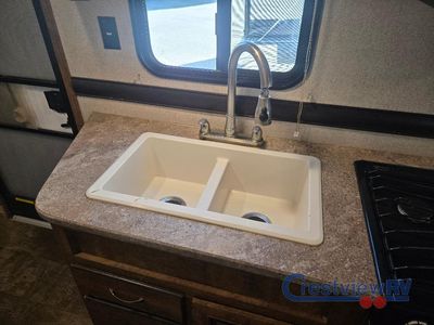 2017 CrossRoads RV Z 1 - Photo 12