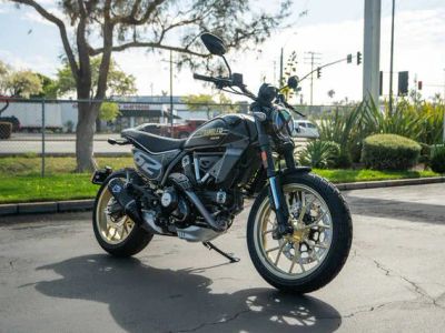 2026 Ducati SCRAMBLER — front three-quarter view