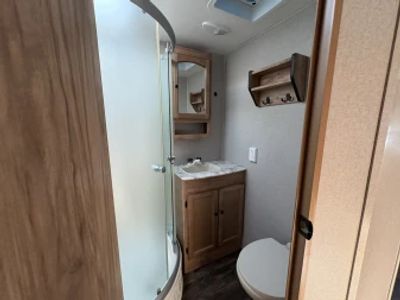 2018 Coachmen Freedom Express Ultra Lite - Photo 12