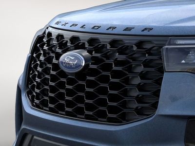 2026 Ford Explorer — photo 10 view
