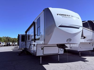 2026 Forest River HERITAGE GLEN — front three-quarter view
