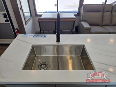2026 Paradigm 310RL - Photo 10