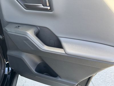 2026 Toyota RAV4 - Photo 16
