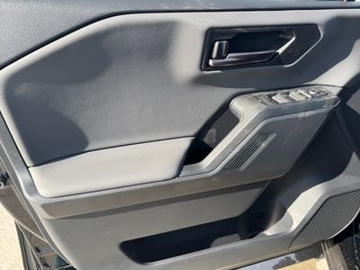 2026 Toyota RAV4 - Photo 9