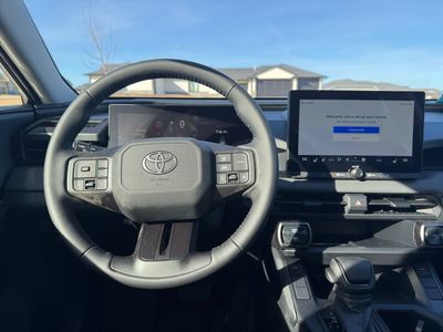 2026 Toyota RAV4 - Photo 12