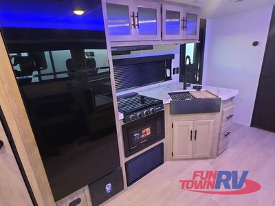 2026 Forest River RV Cherokee Grey Wolf - Photo 10